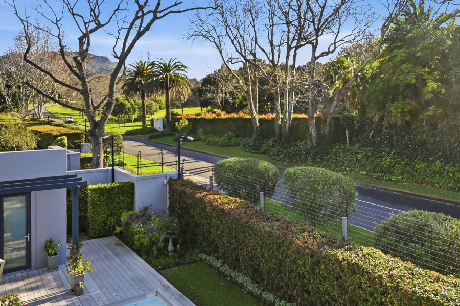 4 Bedroom Property for Sale in Constantia Western Cape